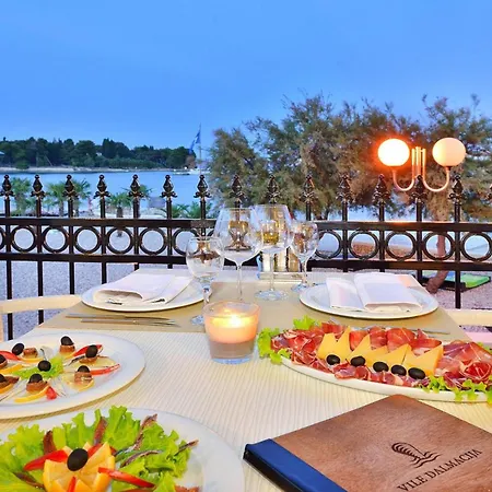 Dalmatia In With Pool, Cleaning Included Appartement Preko