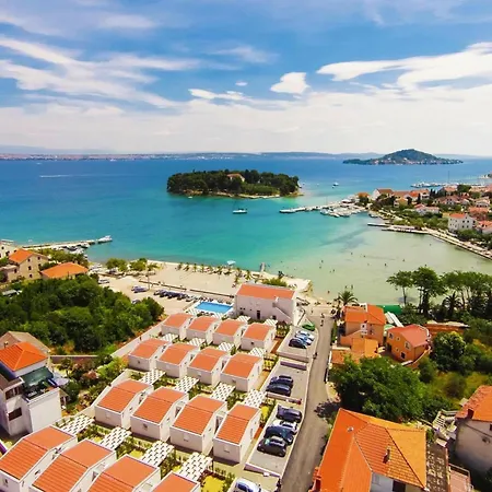 Dalmatia In With Pool, Cleaning Included