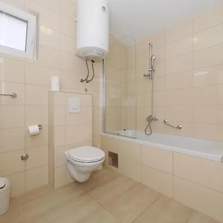 Dalmatia In With Pool, Cleaning Included Preko