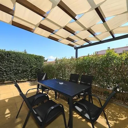 Dalmatia In With Pool, Cleaning Included Apartment *