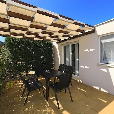 Dalmatia In With Pool, Cleaning Included *